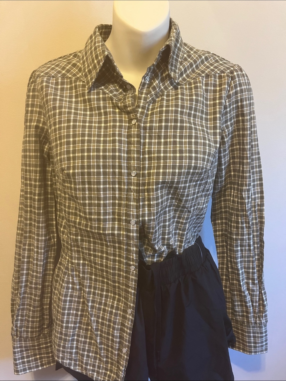 Stile Benetton Olive and White Plaid Button-Up Blouse